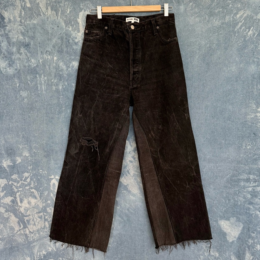 Black Distressed Women’s Jeans